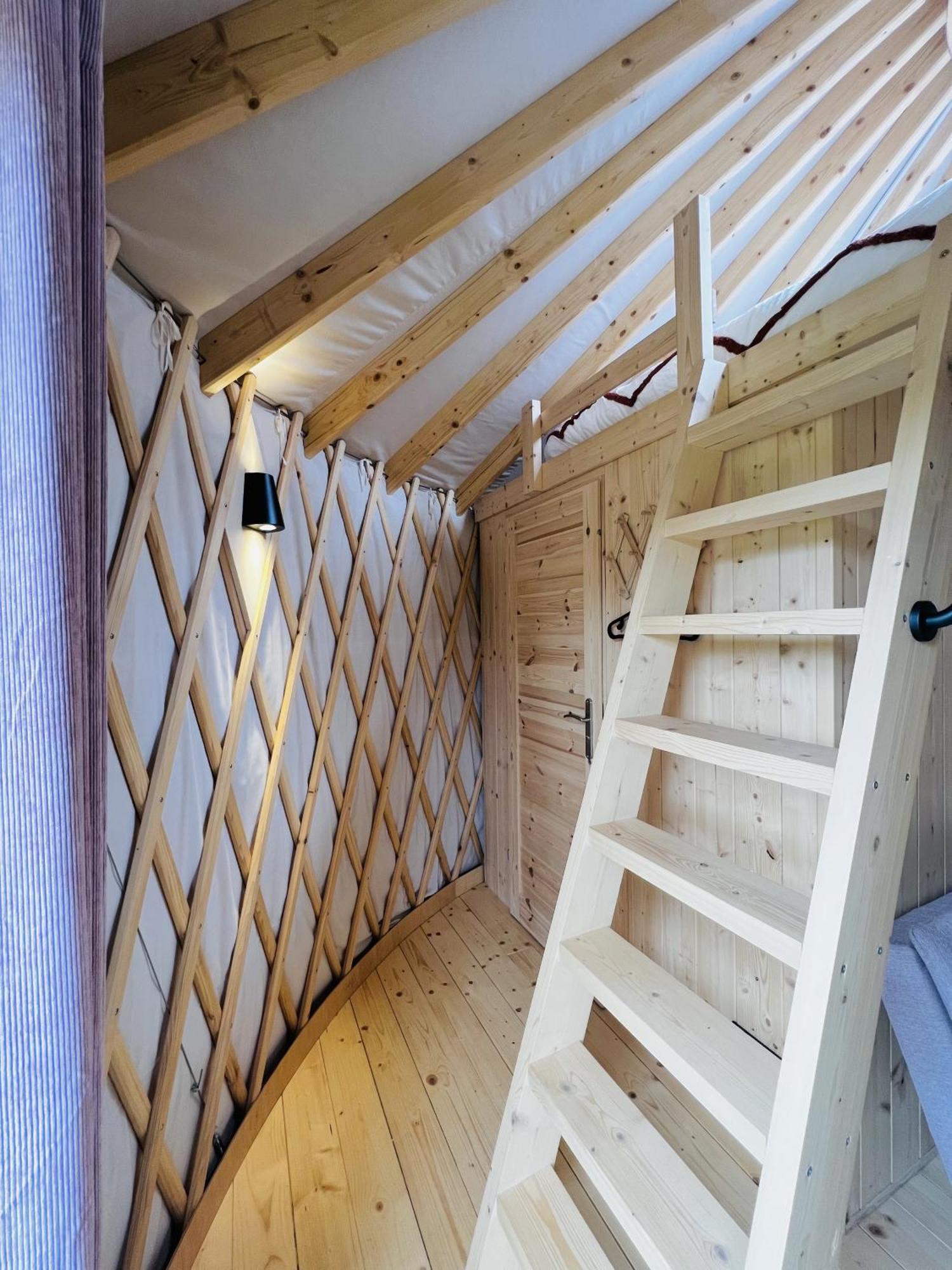 Magnolia Hoeve - Unieke Bestemming Voor Paardenliefhebbers En Bijzondere Overnachtingen In De Natuur Ledeacker Exterior foto