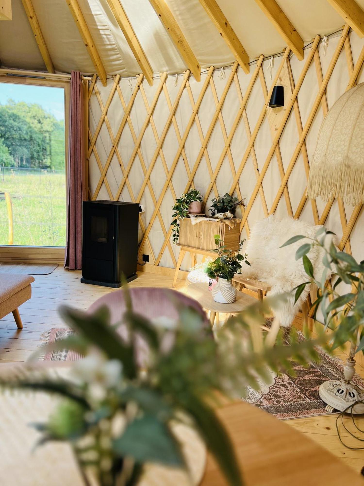 Magnolia Hoeve - Unieke Bestemming Voor Paardenliefhebbers En Bijzondere Overnachtingen In De Natuur Ledeacker Exterior foto