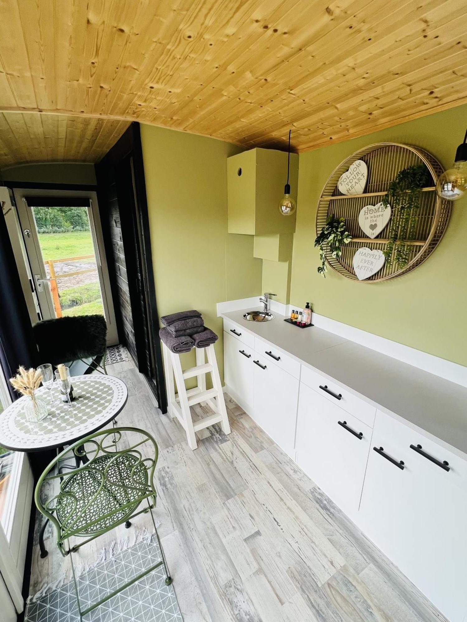Magnolia Hoeve - Unieke Bestemming Voor Paardenliefhebbers En Bijzondere Overnachtingen In De Natuur Ledeacker Exterior foto