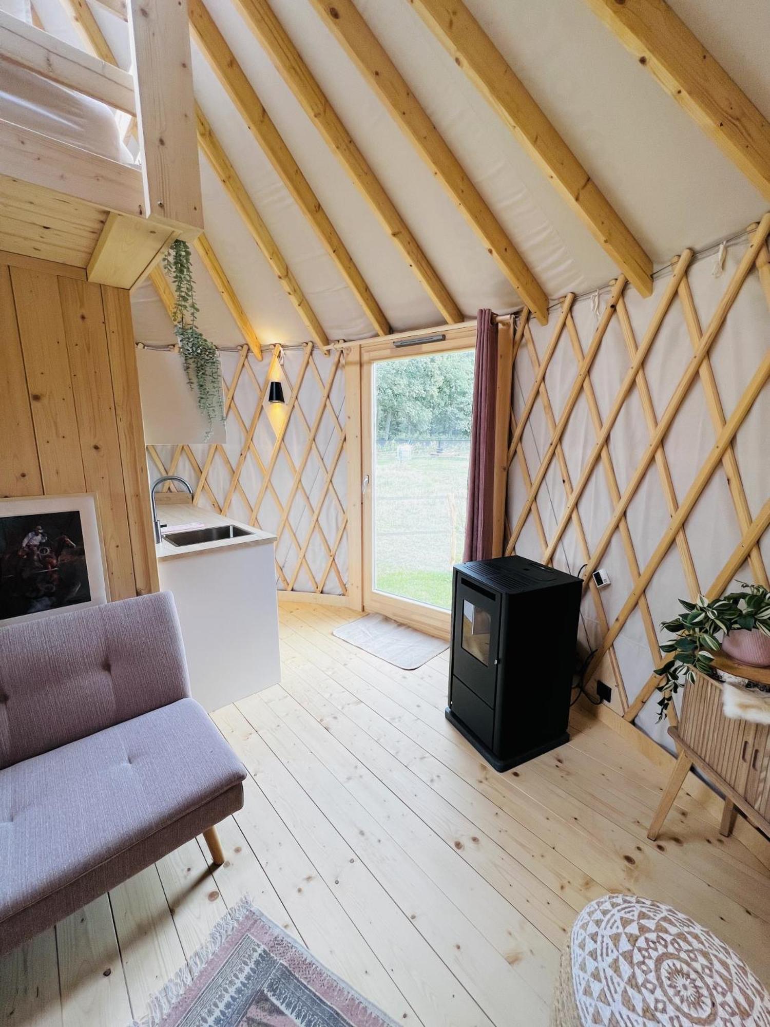 Magnolia Hoeve - Unieke Bestemming Voor Paardenliefhebbers En Bijzondere Overnachtingen In De Natuur Ledeacker Exterior foto