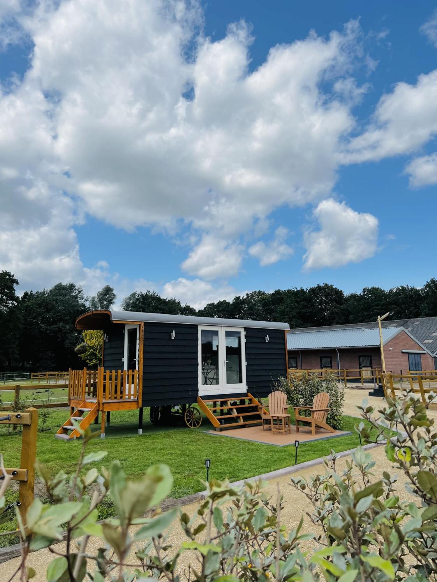 Magnolia Hoeve - Unieke Bestemming Voor Paardenliefhebbers En Bijzondere Overnachtingen In De Natuur Ledeacker Exterior foto