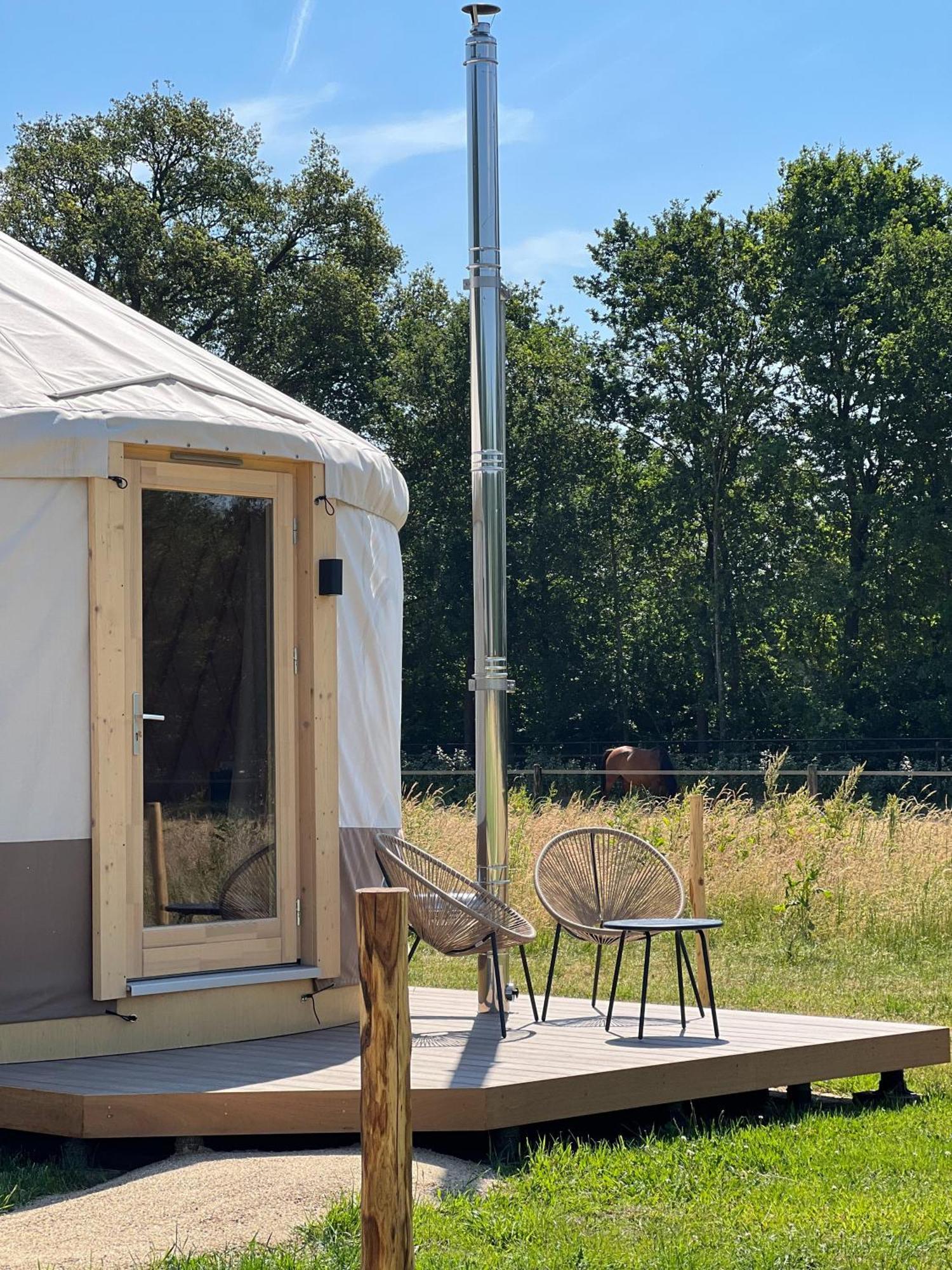 Magnolia Hoeve - Unieke Bestemming Voor Paardenliefhebbers En Bijzondere Overnachtingen In De Natuur Ledeacker Exterior foto